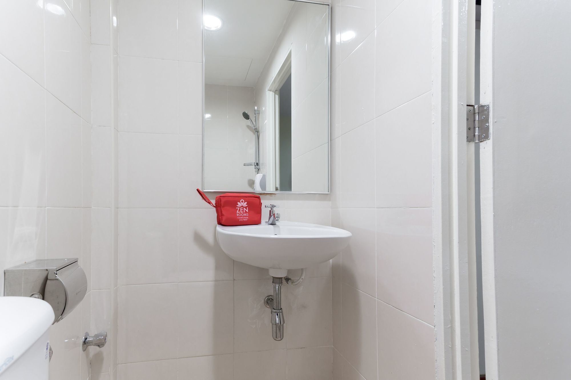 Zen Rooms Basic Sentul Куала Лумпур Екстериор снимка