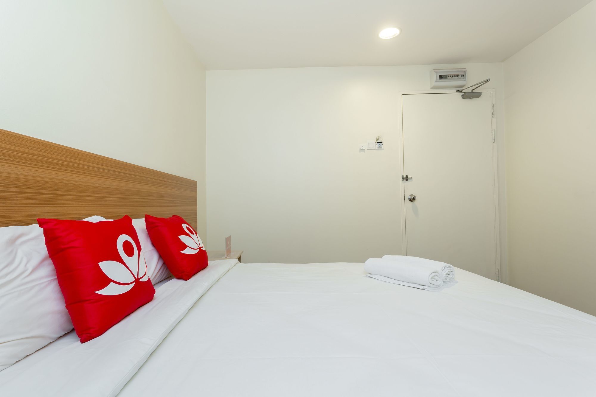 Zen Rooms Basic Sentul Куала Лумпур Екстериор снимка