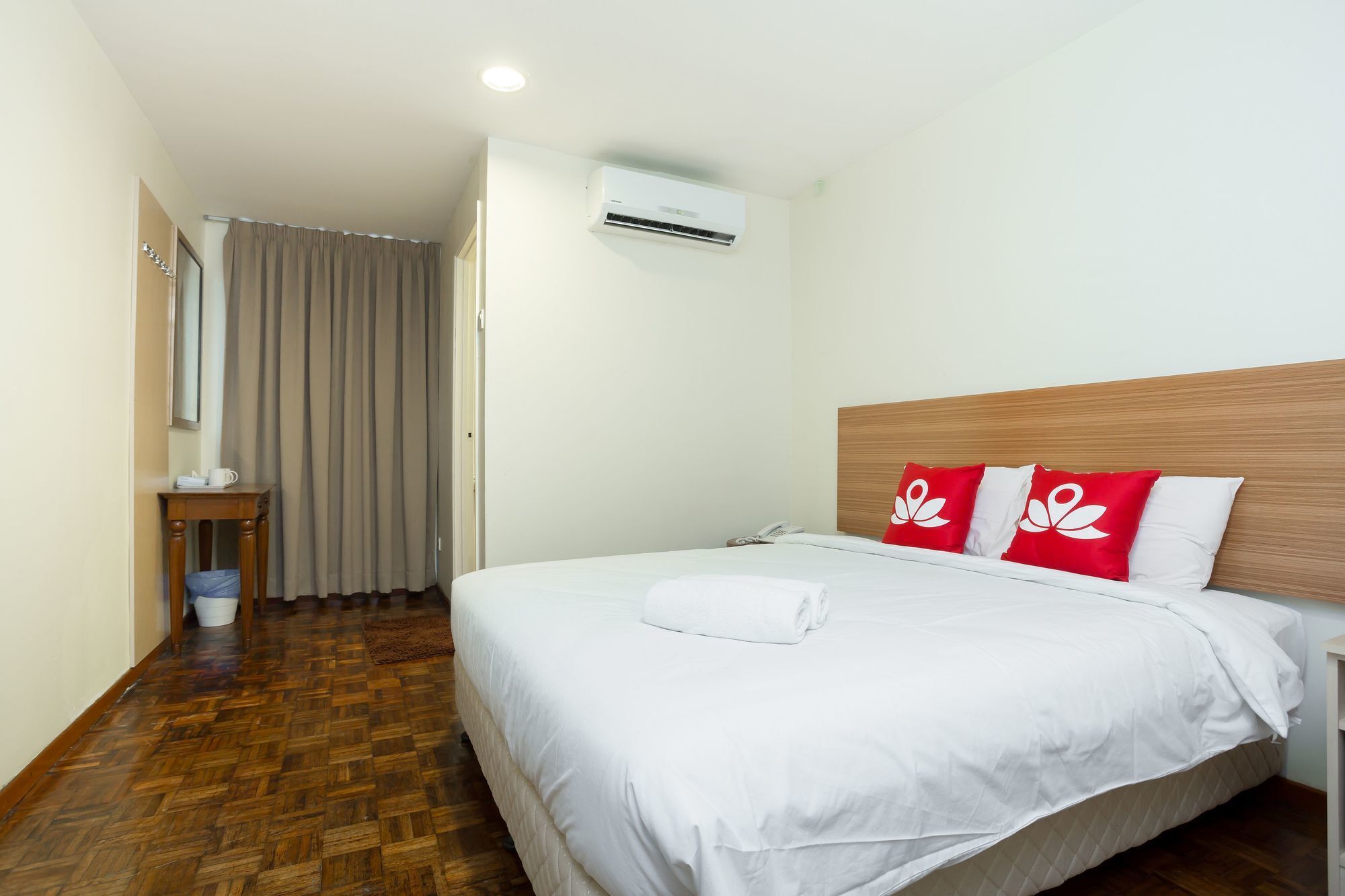 Zen Rooms Basic Sentul Куала Лумпур Екстериор снимка